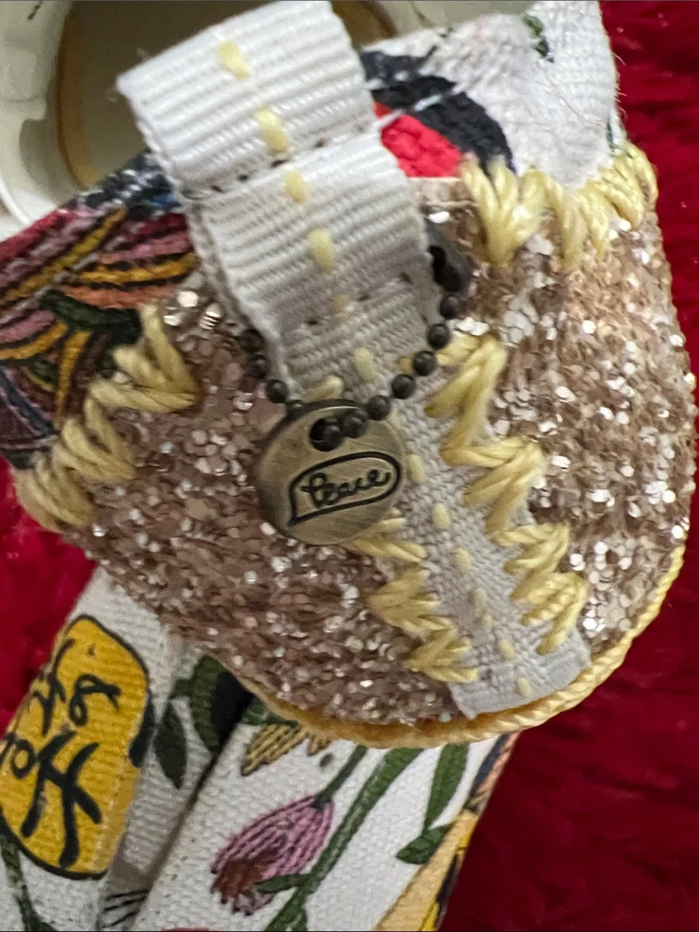 Sakroots  girls  Floral & Bird Canvaso Slip-On Espadrille - White/Yellow. Size 2
